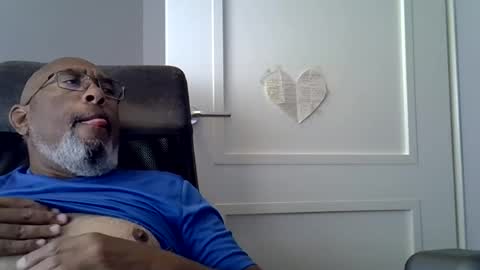 Snapshot of dofrank969 chatting on June 17, 1:01 pm dofrank969 online show from June 17, 1:01 pm