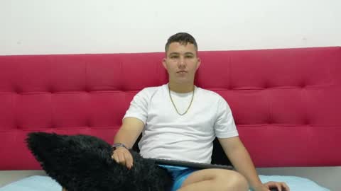  01 online show from May 19, 11:27 am