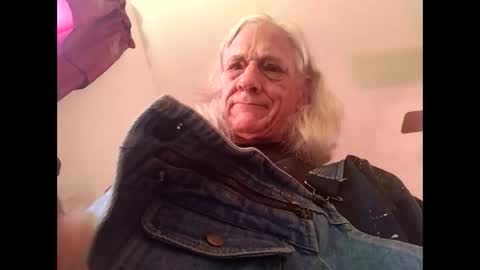 doggydaddy714 online show from March 12, 5:52 pm