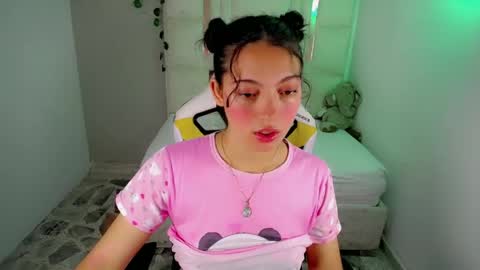 DOLCE XOXO online show from May 24, 12:21 pm