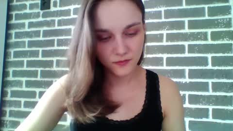 Snapshot of dolcezza_ chatting on March 30, 12:17 pm dolcezza_ online show from March 30, 12:17 pm