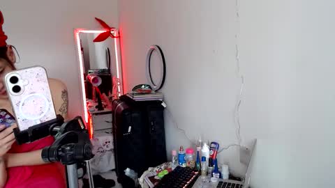 Catherine XXX online show from February 17, 1:51 pm