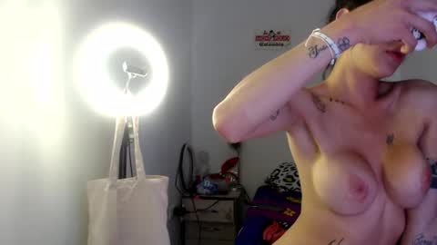 Snapshot of doll_sary chatting on June 25, 6:34 pm Catherine XXX online show from June 25, 6:34 pm