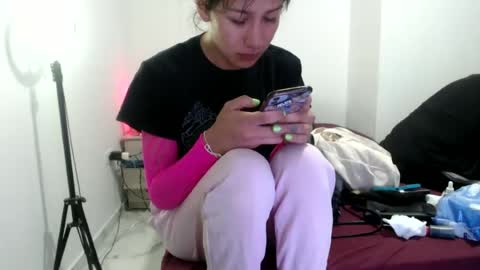 Snapshot of doll_sary chatting on July 8, 6:23 pm Catherine XXX online show from July 8, 6:23 pm