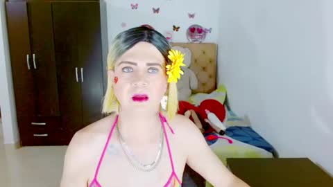 Snapshot of dolldirtyxxx1 chatting on June 27, 5:34 am ilona online show from June 27, 5:34 am