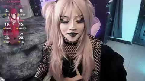 dolly_bones online show from July 29, 3:48 am