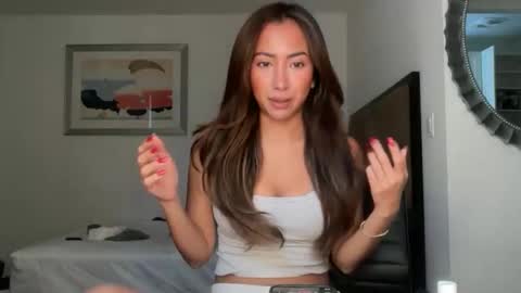 Snapshot of dollyrhodesss chatting on February 22, 6:06 pm Dolly Rhodes online show from February 22, 6:06 pm