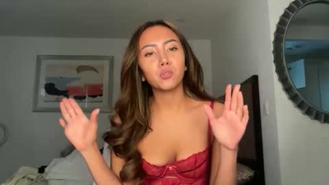 Snapshot of dollyrhodesss chatting on March 20, 10:03 pm Dolly Rhodes online show from March 20, 10:03 pm