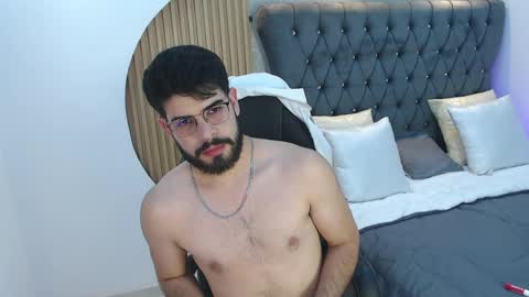 domboy  online show from May 19, 8:15 pm
