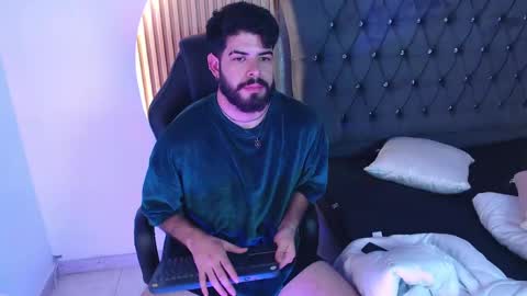 domboy  online show from May 27, 1:57 am
