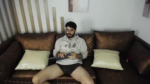 domboy  online show from May 29, 11:25 pm