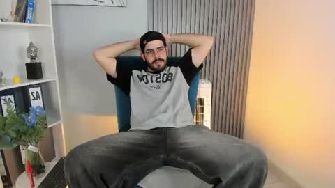 domboy  online show from July 8, 8:02 pm