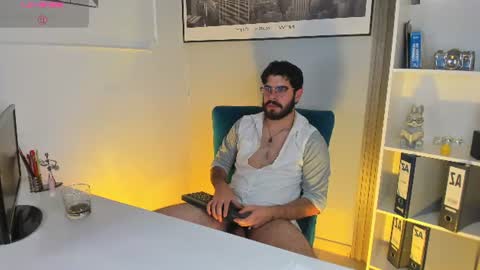 domboy  online show from July 28, 9:03 pm