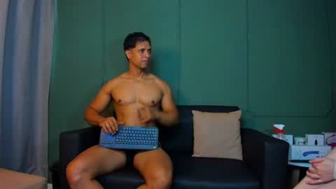 Snapshot of dominc_berry chatting on July 21, 12:29 pm Dominc berry online show from July 21, 12:29 pm