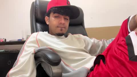 Snapshot of dominic_brand chatting on January 6, 5:33 am Brandon online show from January 6, 5:33 am