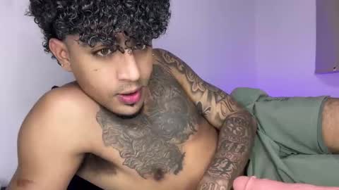 Snapshot of dominic_brand chatting on February 22, 2:02 am Brandon online show from February 22, 2:02 am