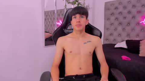 Dominic online show from March 1, 11:37 pm