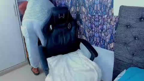 dominic_smith_ online show from February 16, 2:20 am