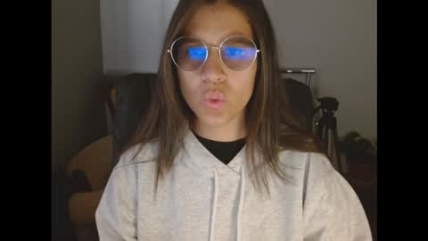   online show from February 15, 4:25 pm