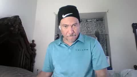 luis online show from April 8, 12:43 am