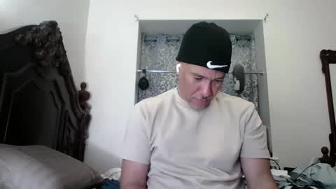 luis online show from June 6, 4:50 am