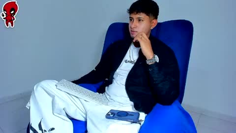  Dominic  online show from April 28, 2:49 am