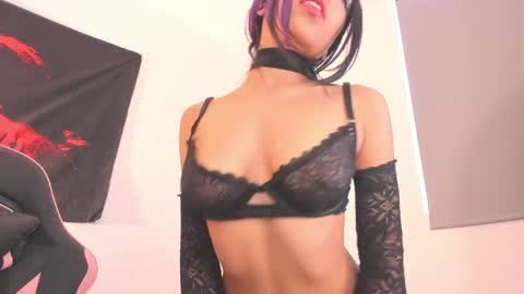 dominique_____ online show from May 18, 8:03 pm