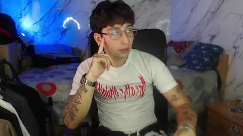 Snapshot of dominus_kane chatting on February 6, 9:07 pm dominus_kane online show from February 6, 9:07 pm