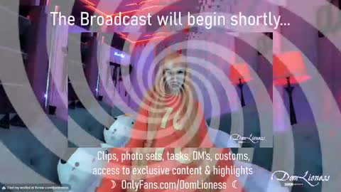 Snapshot of domlioness chatting on November 16, 11:21 pm DomLioness online show from November 16, 11:21 pm