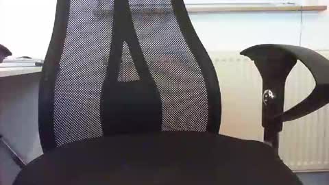 Donker85 online show from October 5, 8:40 pm