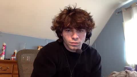 donutking42069 online show from February 15, 8:38 pm