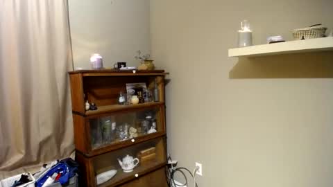 doorguy01 online show from January 26, 4:20 am