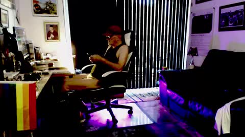 dopeleaf2 online show from October 12, 2:27 pm