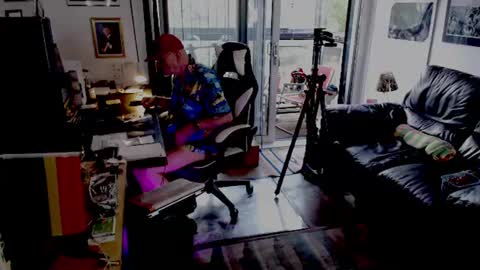 dopeleaf2 online show from August 1, 3:44 pm
