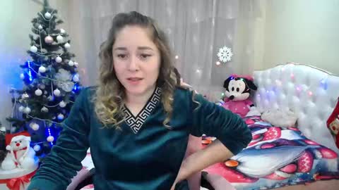 Snapshot of dorasuun chatting on December 13, 2:49 pm dorasuun online show from December 13, 2:49 pm