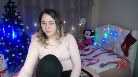 Snapshot of dorasuun chatting on December 22, 2:16 pm dorasuun online show from December 22, 2:16 pm