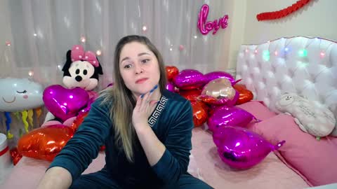 Snapshot of dorasuun chatting on February 7, 1:53 pm dorasuun online show from February 7, 1:53 pm