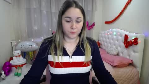 Snapshot of dorasuun chatting on February 22, 2:08 pm dorasuun online show from February 22, 2:08 pm