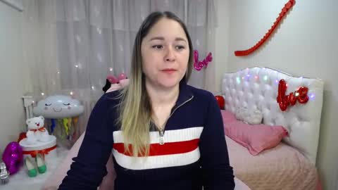 Snapshot of dorasuun chatting on February 26, 3:19 pm dorasuun online show from February 26, 3:19 pm