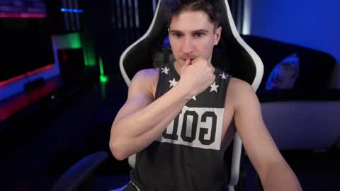 Dorian Reyes online show from February 8, 5:29 am