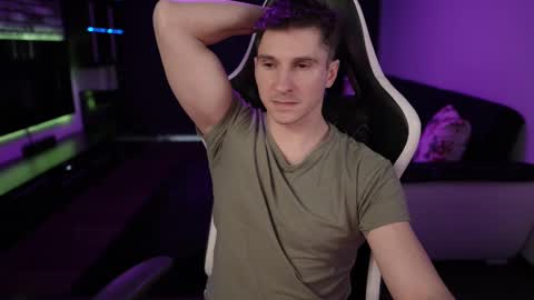 Dorian Reyes online show from February 23, 5:34 am