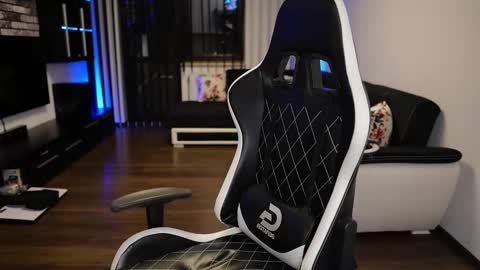 Dorian Reyes online show from September 21, 10:33 pm