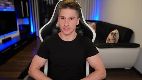 Dorian Reyes online show from September 22, 9:50 pm