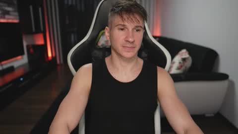 Dorian Reyes online show from November 19, 10:32 pm