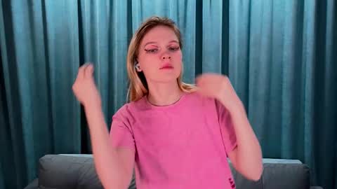 Snapshot of doriscortez chatting on February 12, 9:54 pm Emma online show from February 12, 9:54 pm