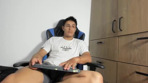 dorman_boy online show from March 14, 4:40 am