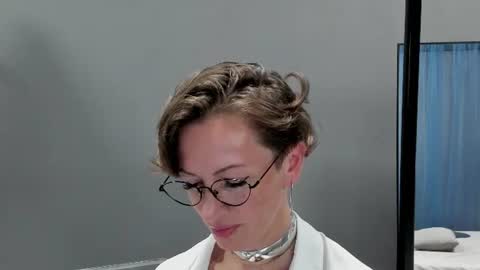 Snapshot of dorothy_meyer chatting on July 3, 5:25 am Dorothy Next stream on Monday at 3am-9am online show from July 3, 5:25 am