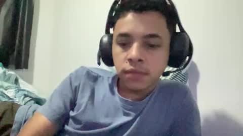 Snapshot of dotadinha chatting on March 2, 4:36 am dotadinha online show from March 2, 4:36 am