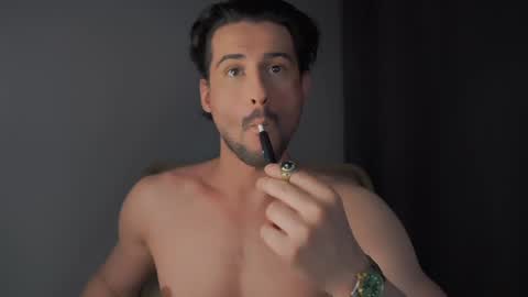 Keen online show from December 13, 1:37 am