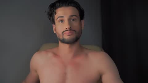 Keen online show from December 18, 5:42 pm